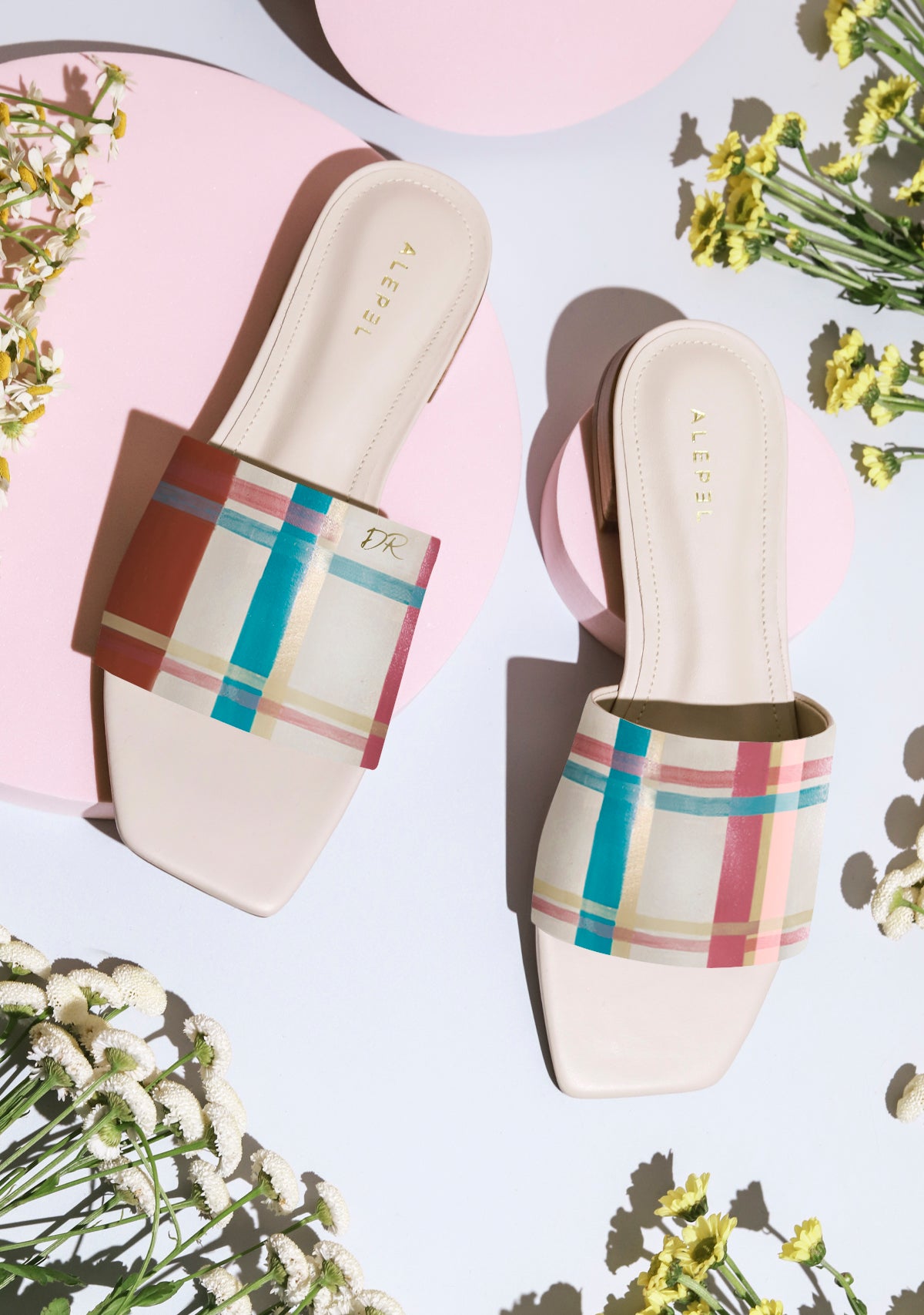 Plaid Beige Square