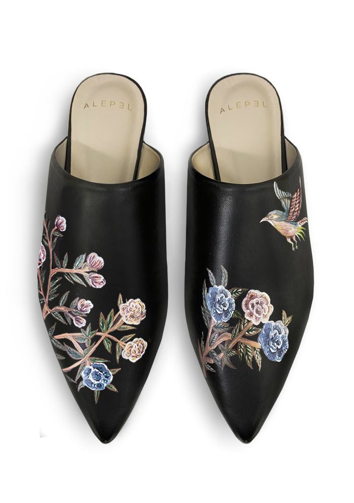 Roses and Swallow Black Pointe
